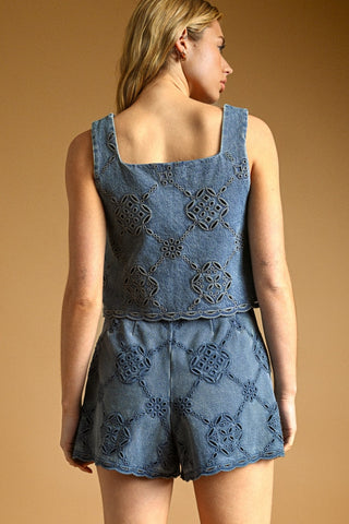 VERO EMBROIDERED DENIM TOP